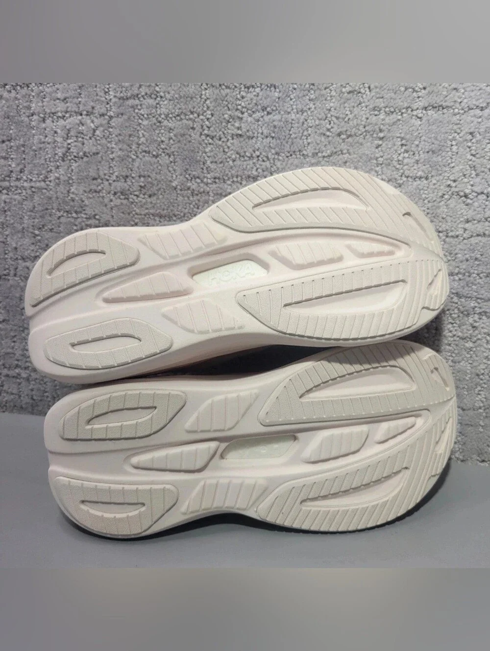 Hoka Skyward Laceless Women's Size US 7B Rose Latte/Rose Cream Recovery Shoes